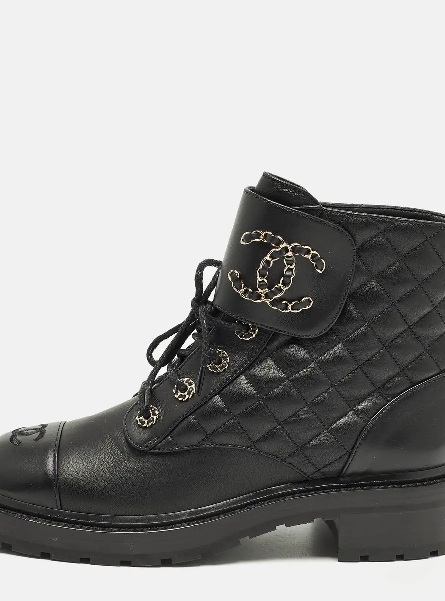 Chanel  Size 41 Black Quilted Leather CC Cap Toe Chain Link Logo Combat Boots
