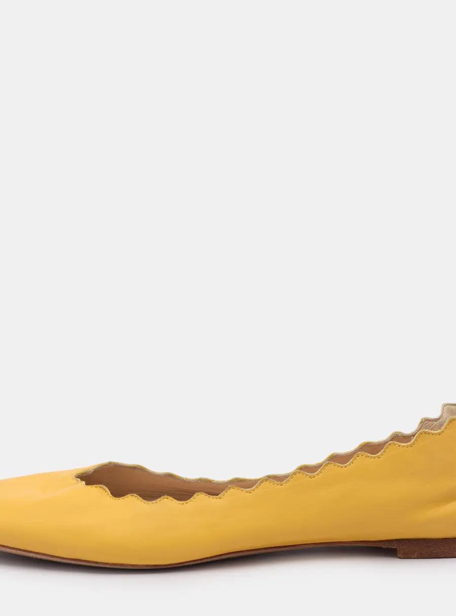 Chloe Yellow Leather Scalloped Ballet Flats Size 35