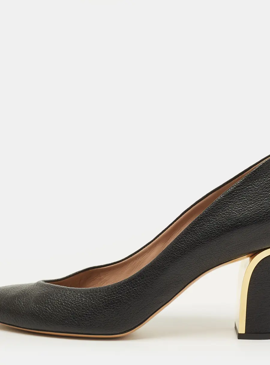 Chloe Beckie Size 41 Black Leather Pointed Toe Pumps