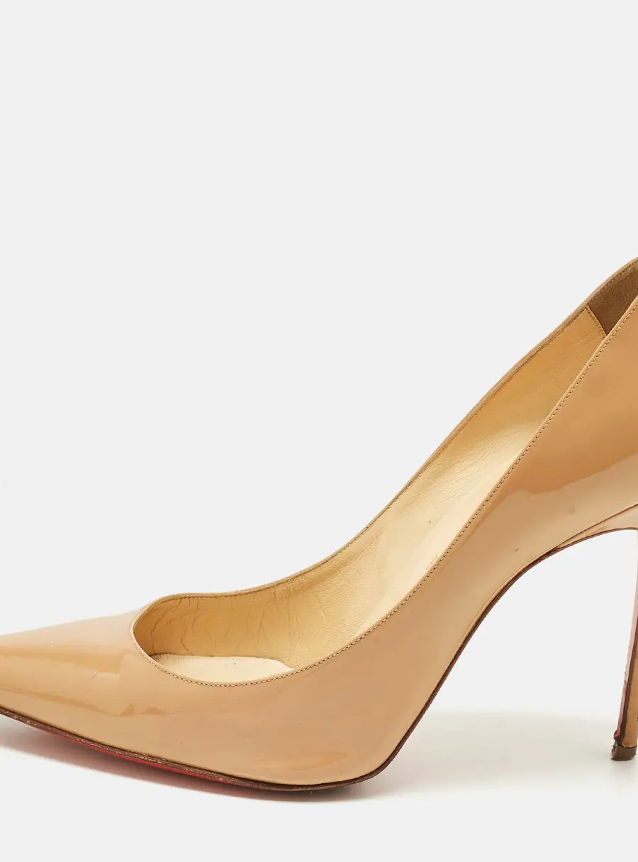 Christian Louboutin So Kate Size 38.5 Beige Patent Leather Pumps