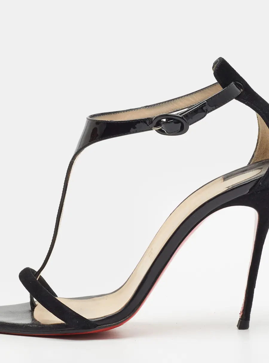 Christian Louboutin Gwynitta Size 40 Black Patent Leather and Suede Thong Ankle Strap Sandals