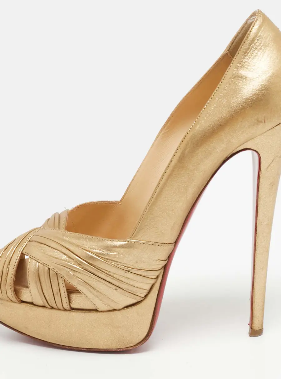 Christian Louboutin Aborina Size 39 Gold Leather Platform Pumps