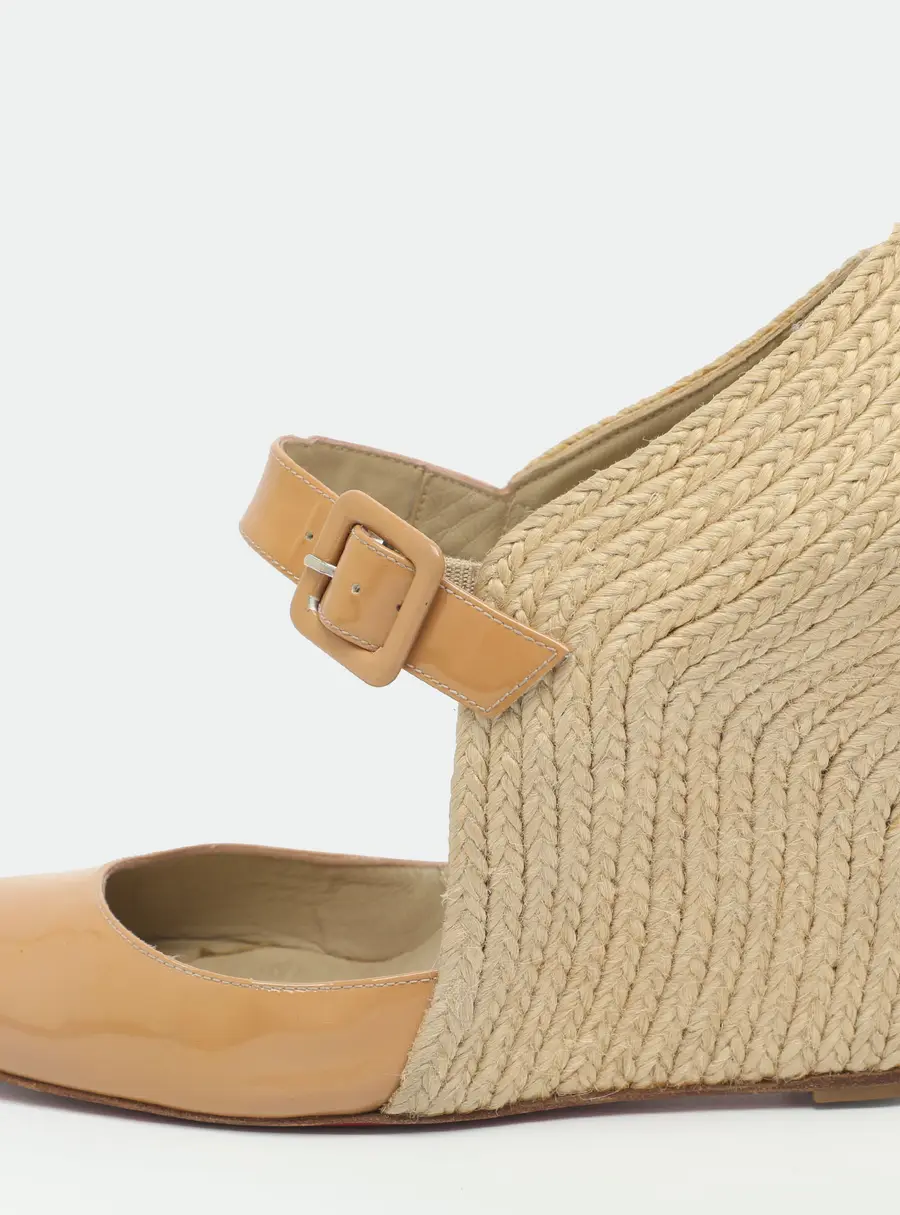 Christian Louboutin Size 38 Beige Jute and Patent Leather Mary Jane Pumps