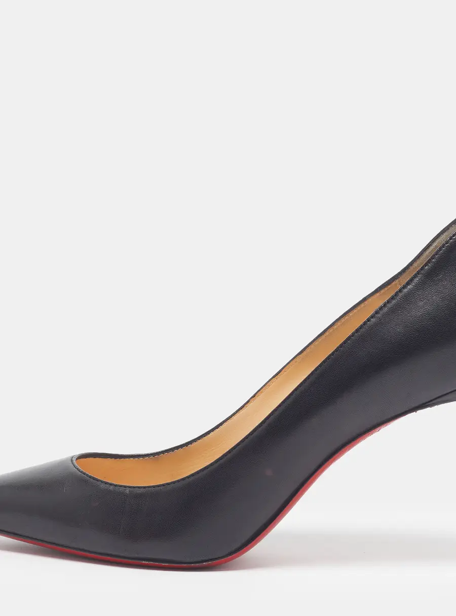 Christian Louboutin Pigalle Size 35 Black Leather Pumps