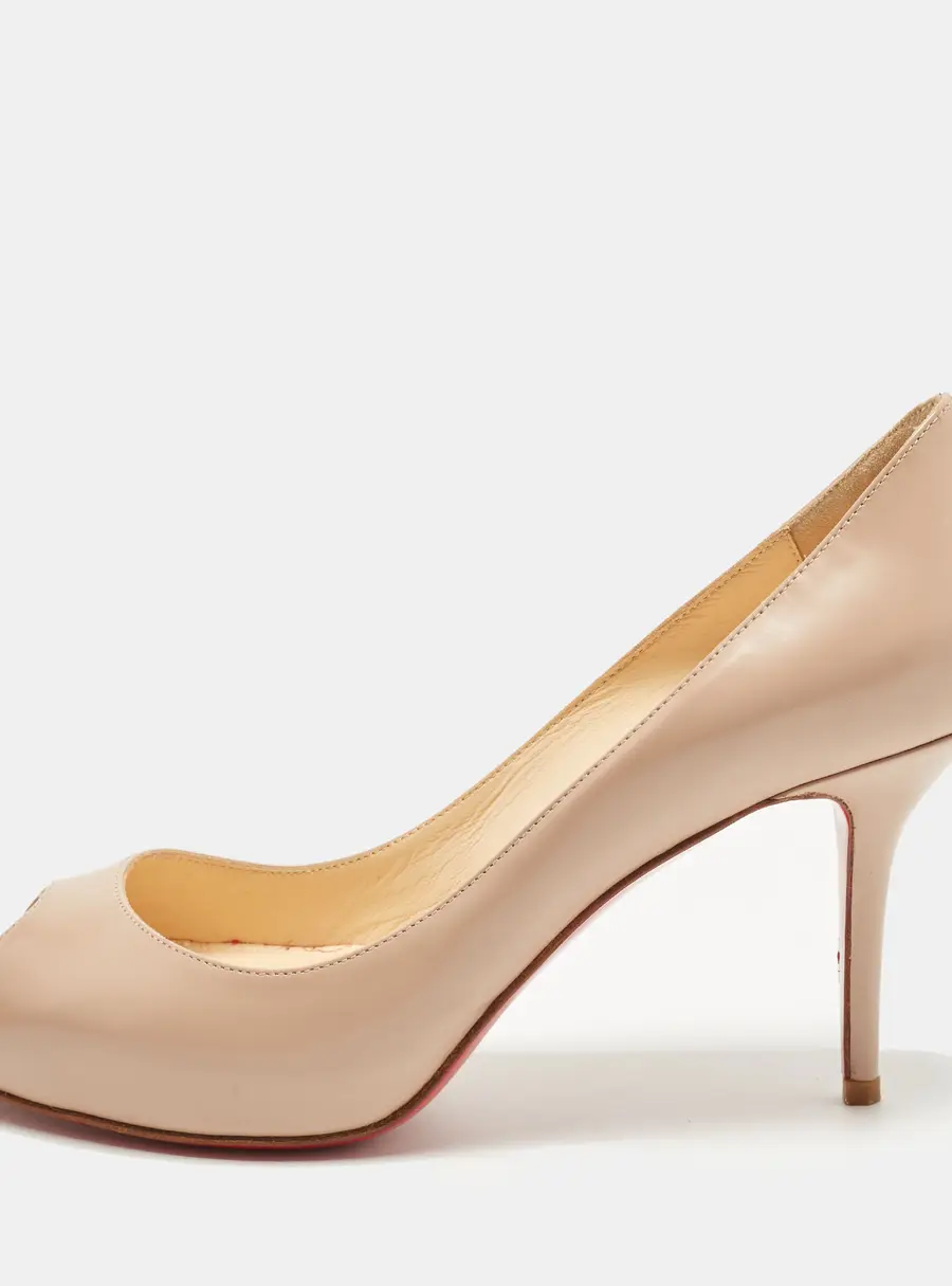 Christian Louboutin Very Prive Size 38 Beige Leather Peep Toe Pumps