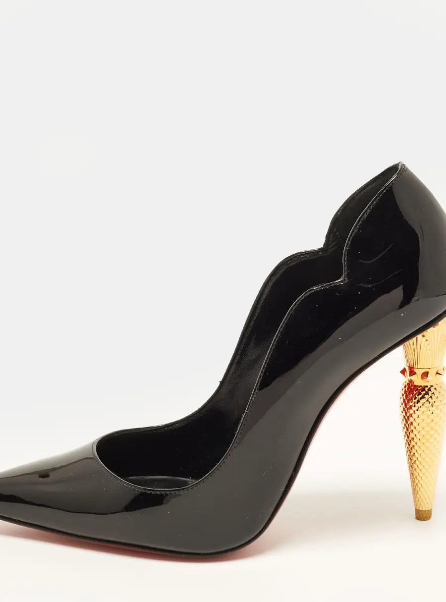 Christian Louboutin Lipchick Size 37.5 Black Patent Leather Pumps