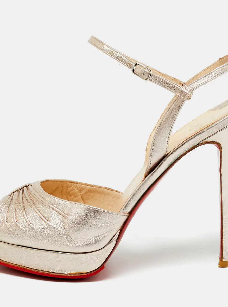 Christian Louboutin Size 39.5 Gold Leather Greissimo Ankle Strap Sandals