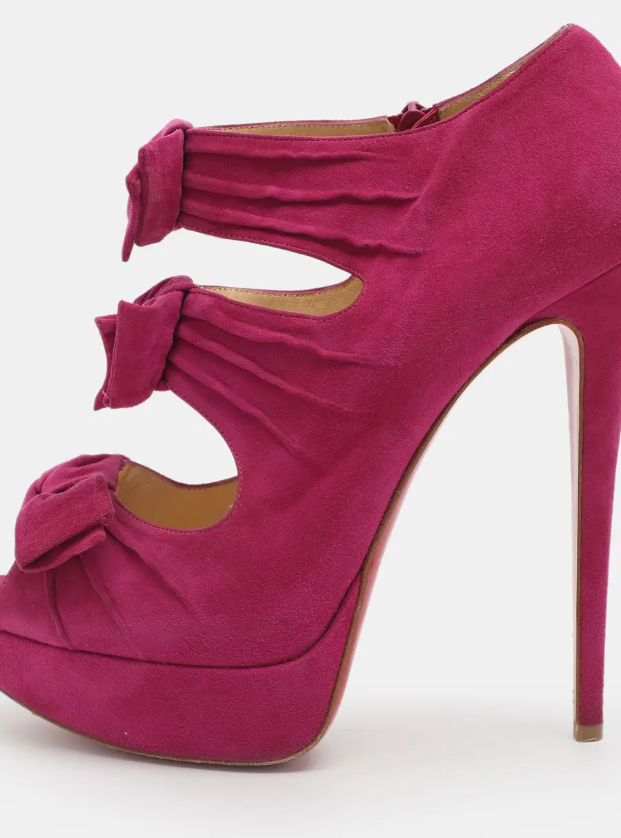 Christian Louboutin Knotted Bow Size 38.5 Fuchsia Suede Peep Toe Pumps