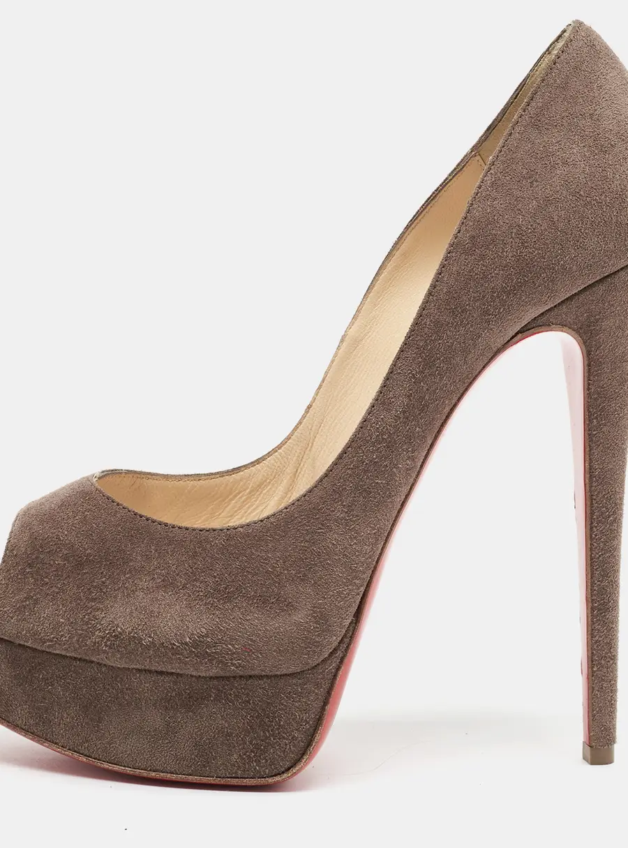 Christian Louboutin New Very Prive Size 36 Brown Suede Platform Pumps