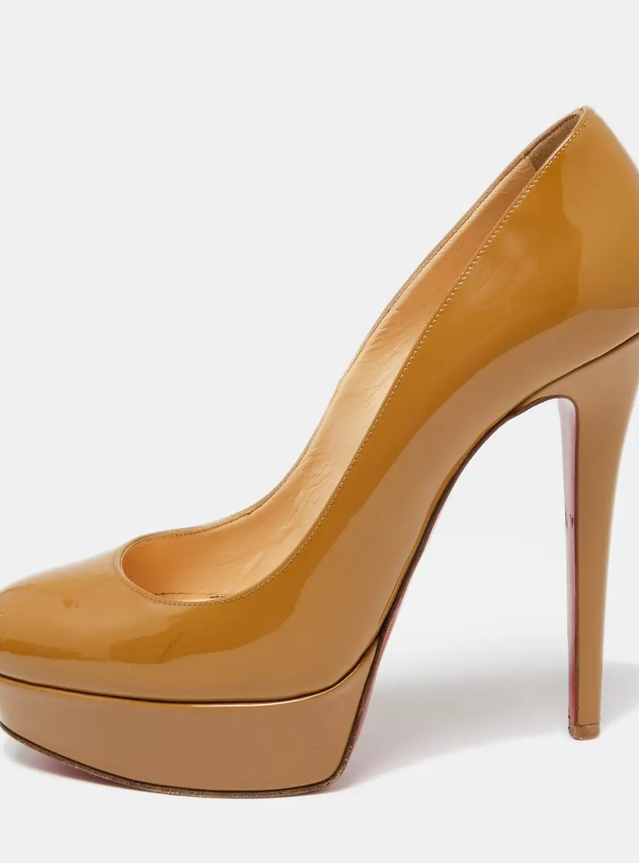 Christian Louboutin Bianca Size 37 Beige Patent Leather Platform Pumps