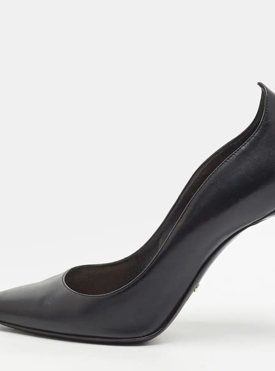 Dior Size 38 Black Leather Pointed Toe Pumps