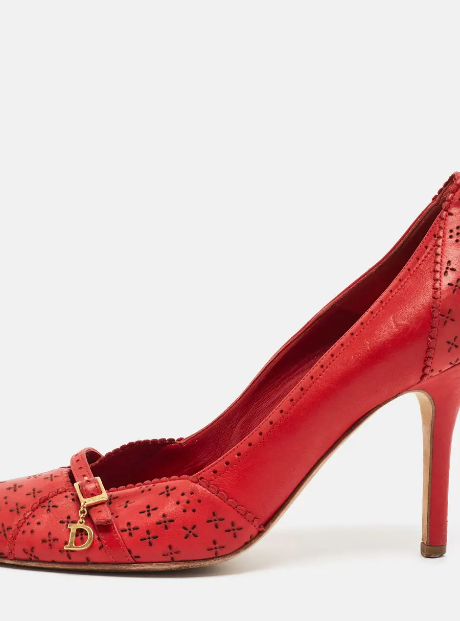 Dior Size 39 Red Leather Round Toe Pumps