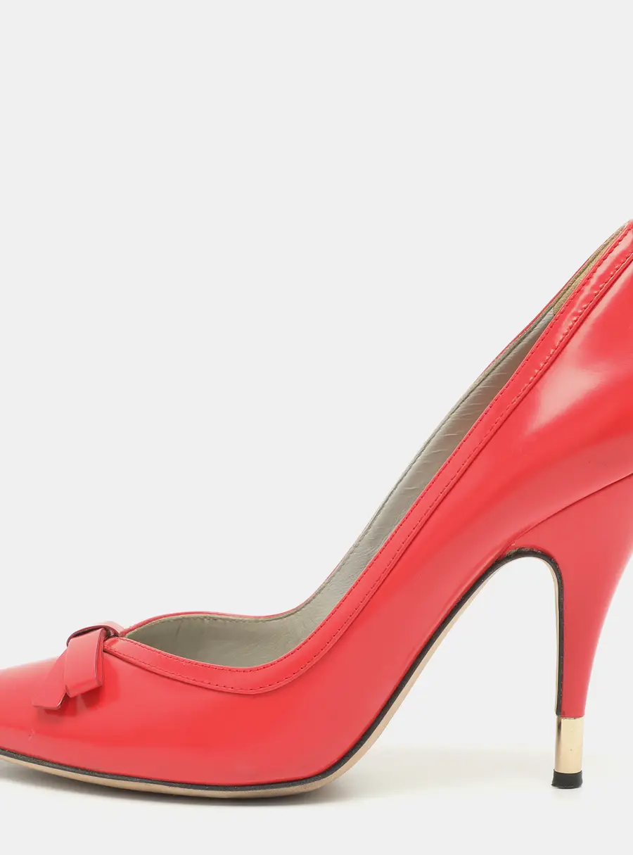 Dolce & Gabbana Size 40 Red Leather Pumps