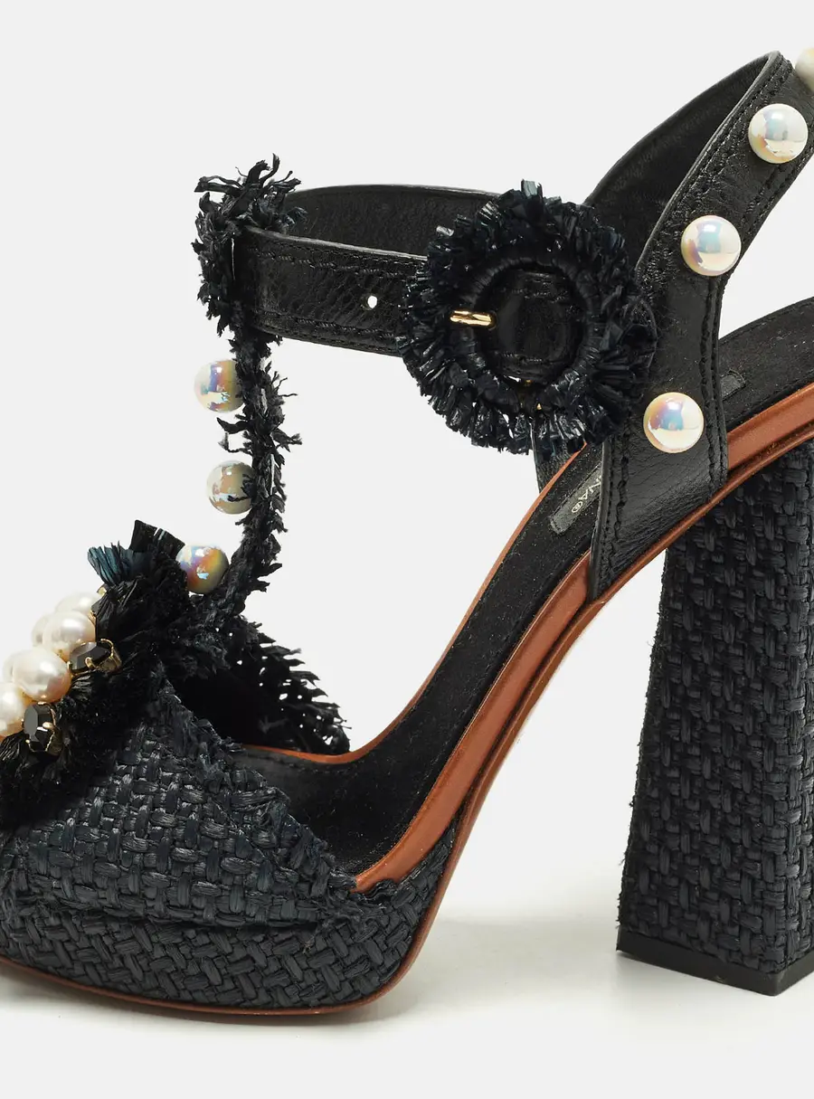Dolce & Gabbana Size 36 Black Leather and Raffia Faux Pearls T Strap Sandals