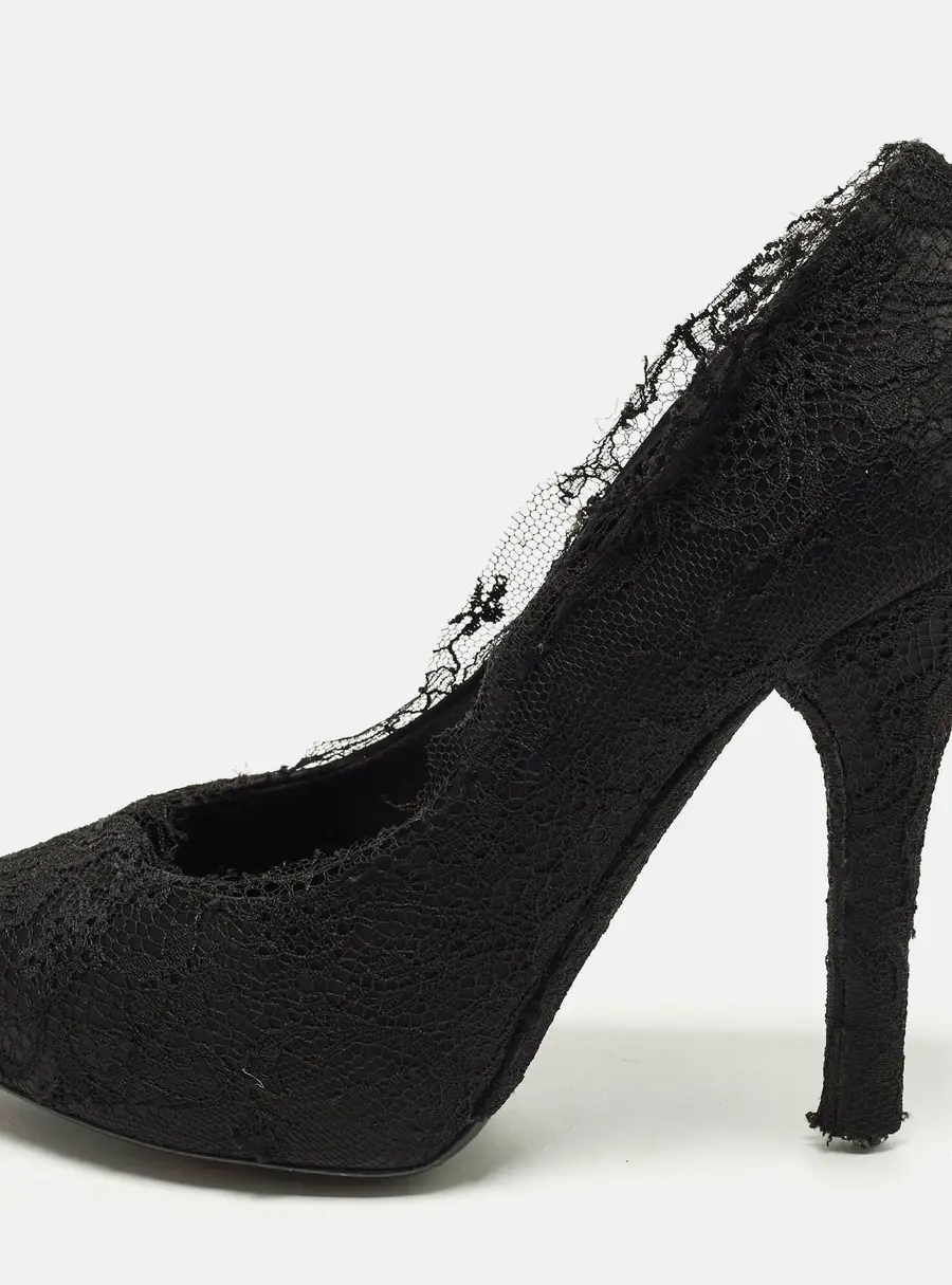 Dolce & Gabbana Size 38 Black Lace and Satin Round Teo Pumps