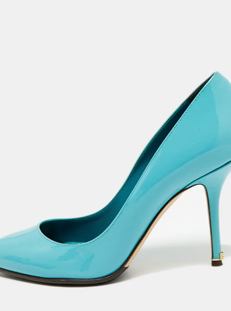 Dolce & Gabbana Size 38 Blue Patent Leather Pointed Toe Pumps