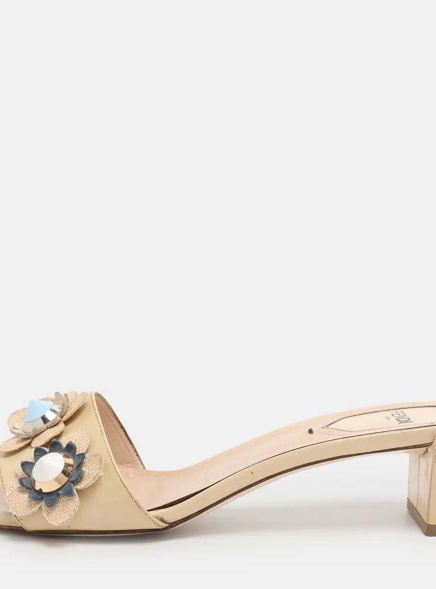 Fendi Beige Patent Leather Flowerland Embellished Block Heel Slides Size 37.5