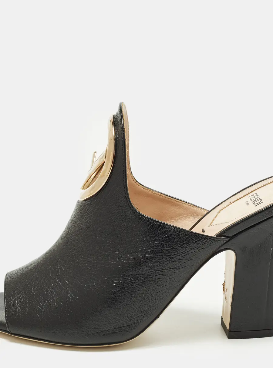 Fendi Size 38 Black Leather F Logo Mules