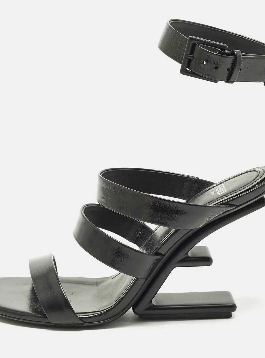 Fendi Size 36 Black Leather Wedge Strappy Sandals