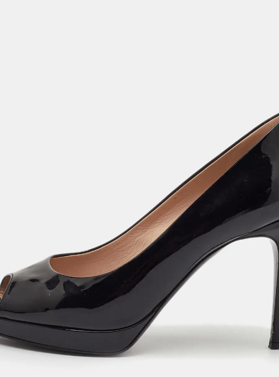 Fendi Size 40 Black Patent Leather Peep Toe Pumps