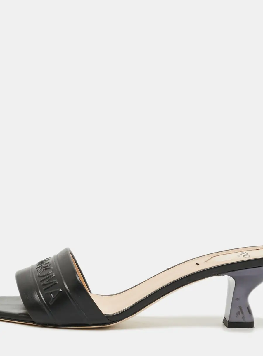 Fendi Size 41 Black Leather Slide Sandals