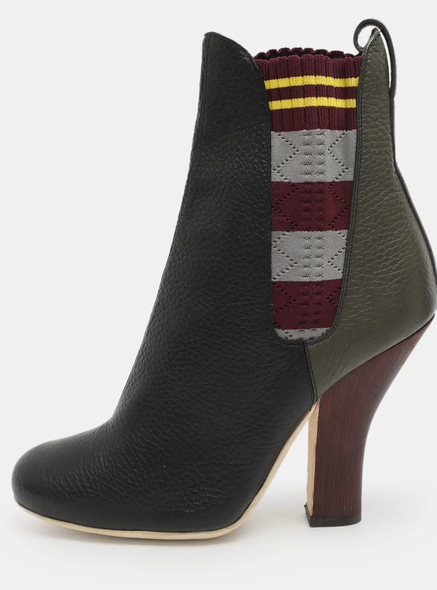 Fendi Marie Antoinette Size 39 Black Knit And Leather Boots