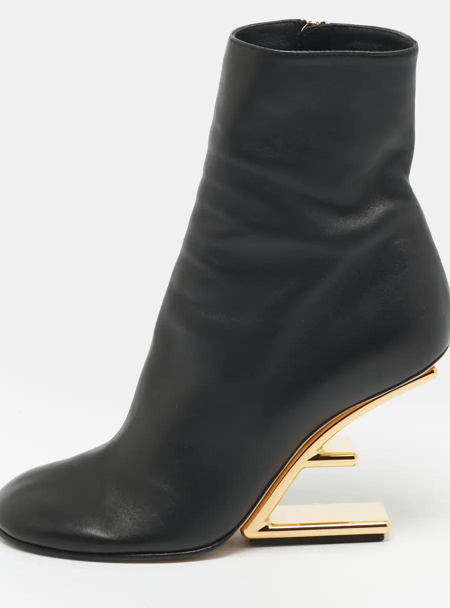 Fendi Fendi First Size 37 Black Leather Ankle Length Boots