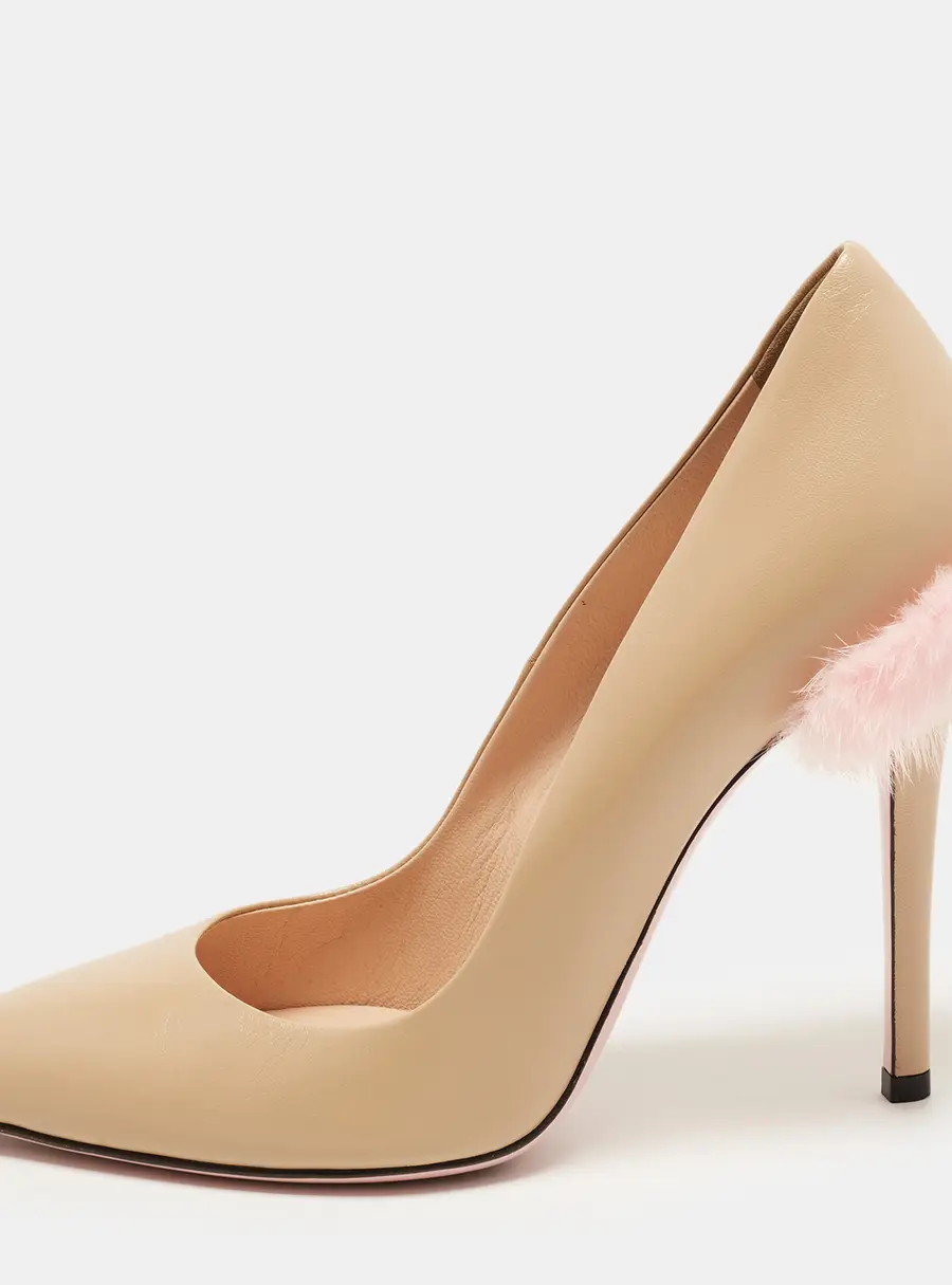 Fendi Size 38 Beige Fur and Leather Pointed Toe Pumps