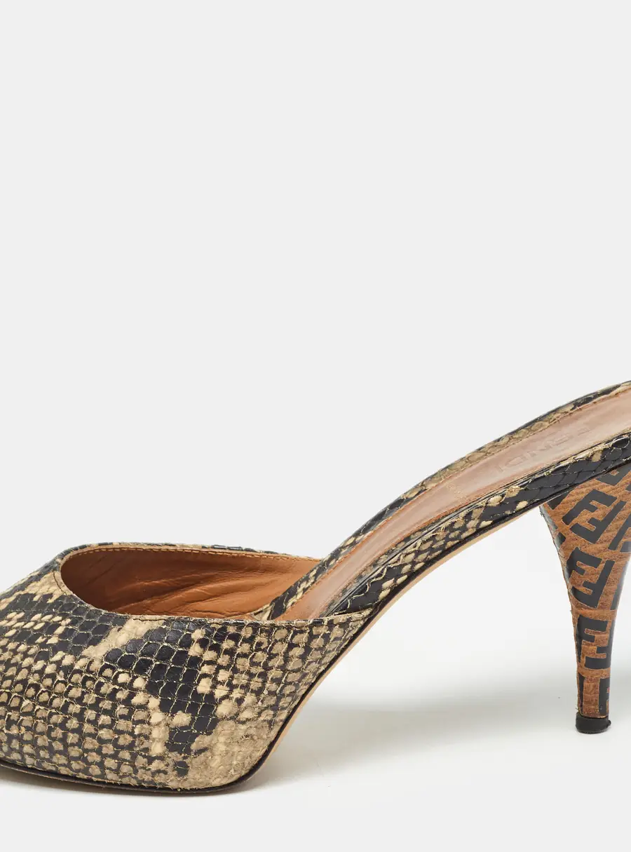 Fendi Black/Beige Embossed Snakeskin Slide Sandals Size 36