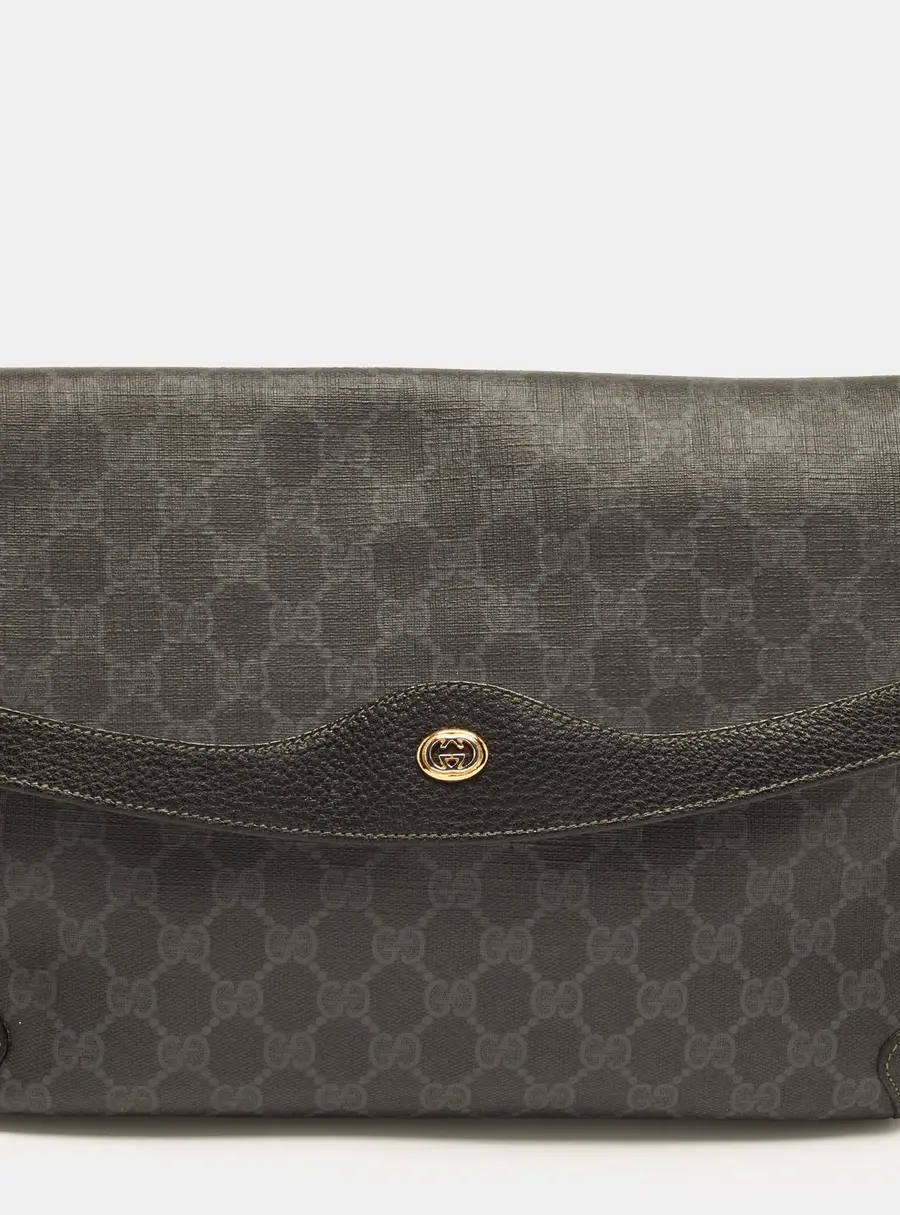 Gucci Interlocking G Black GG Supreme Canvas and Leather Clutch