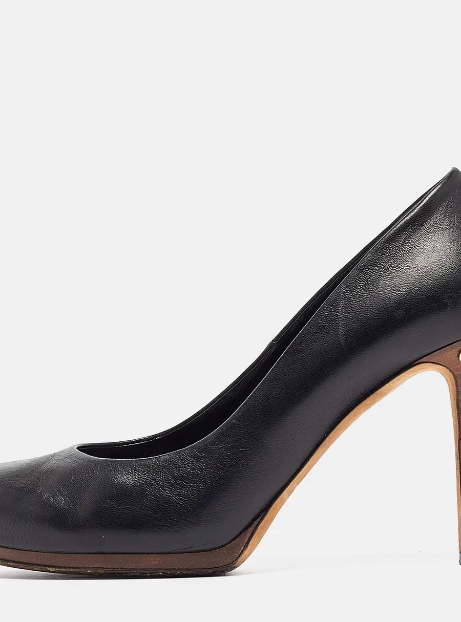 Gucci Black Leather Platform Pumps Size 40.5