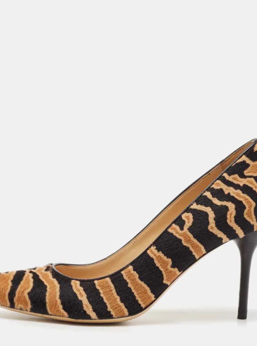 Gucci Beige Black/Black Calf Hair Pointed Toe Pumps Size 36.5