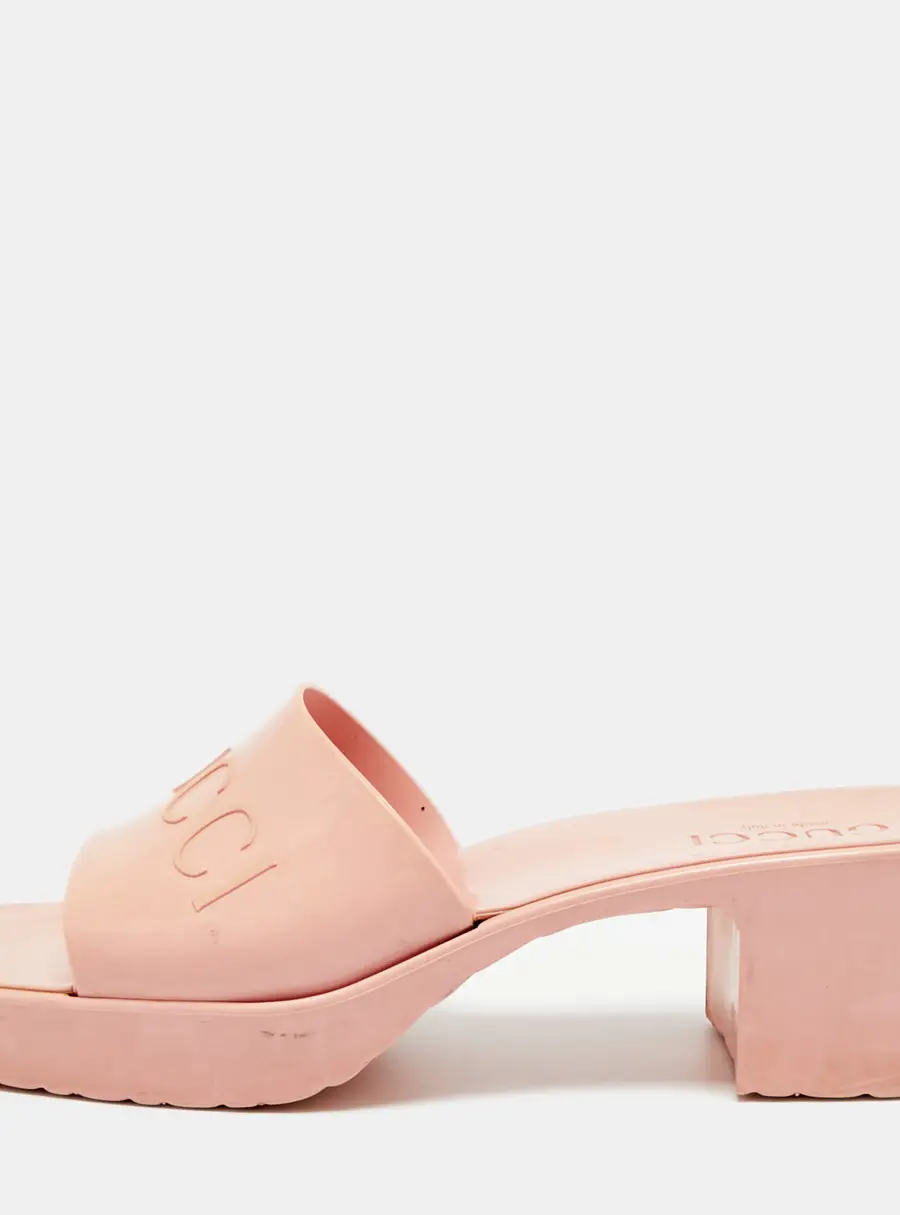 Gucci Size 38 Pink Rubber Slide Sandals