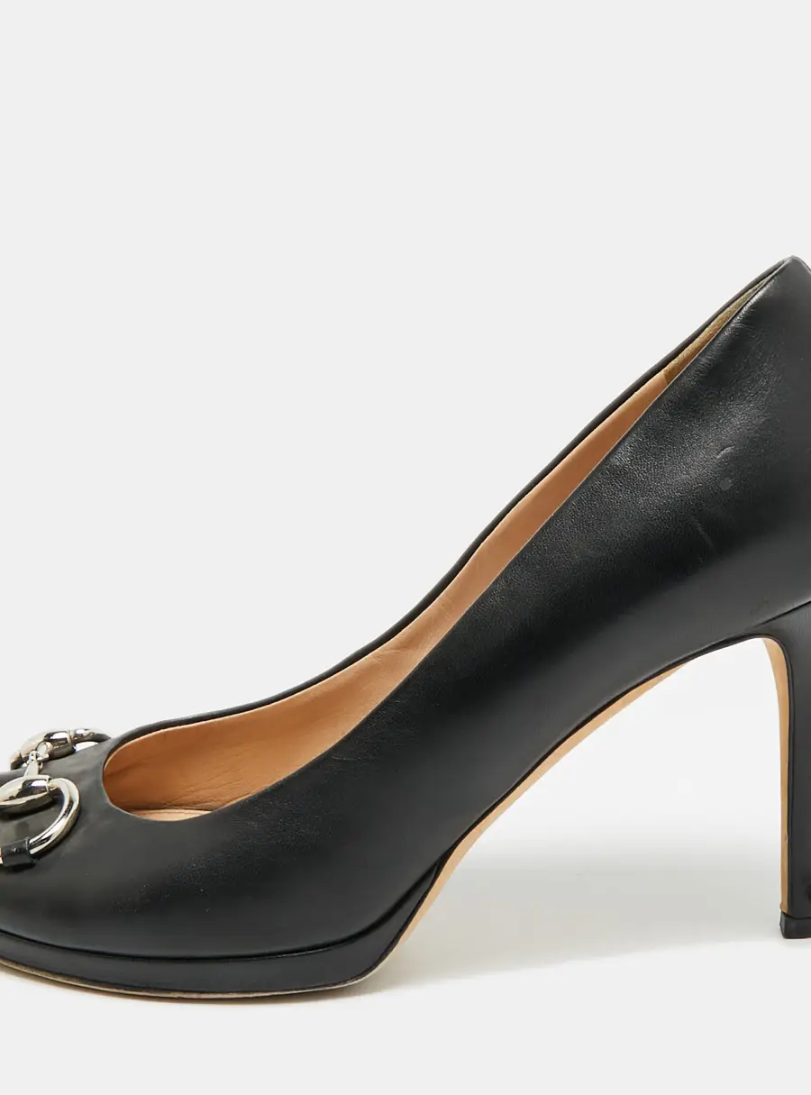 Gucci Guccissima Size 40.5 Black Leather Horsebit Peep Toe Pumps