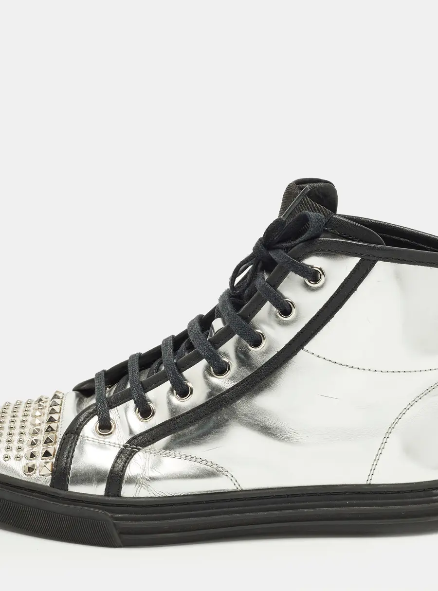 Gucci  Size 37 Silver Leather Studs High Top  Sneakers