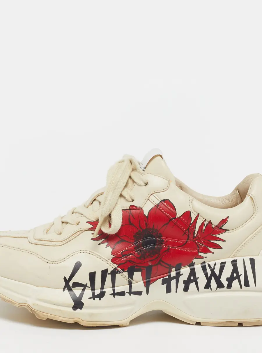 Gucci Rhyton Size 39 Cream Leather Low Top Sneakers