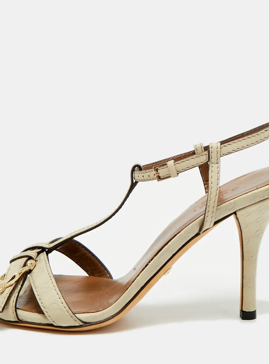 Gucci Size 37 Cream Leather Ankle Strap Sandals