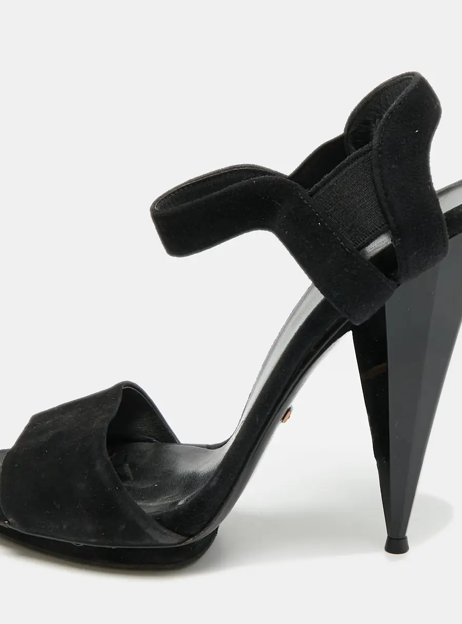 Gucci Leila Size 40.5 Black Suede Ankle Strap Sandals