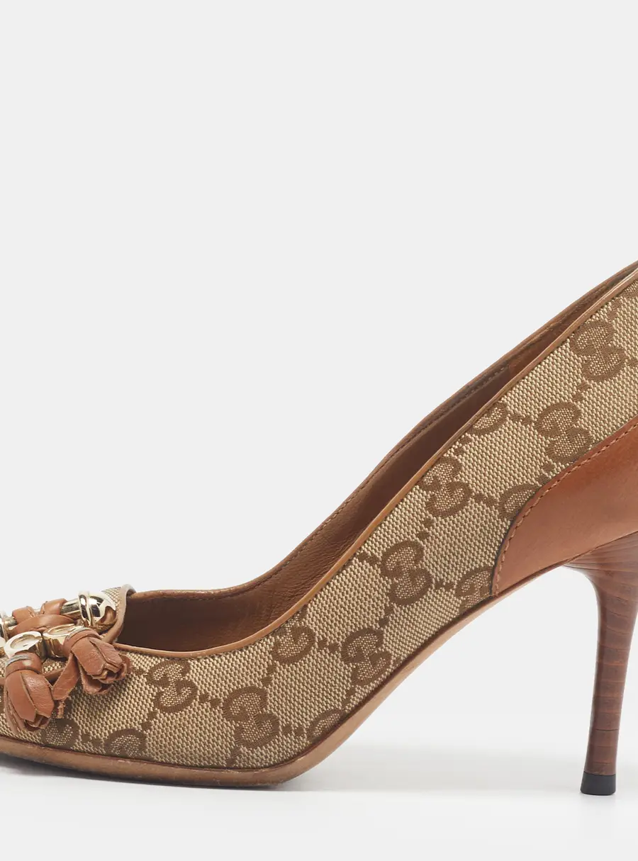 Gucci Size 35.5 Beige/Brown GG Canvas and Leather Tassel Peep Toe Pumps
