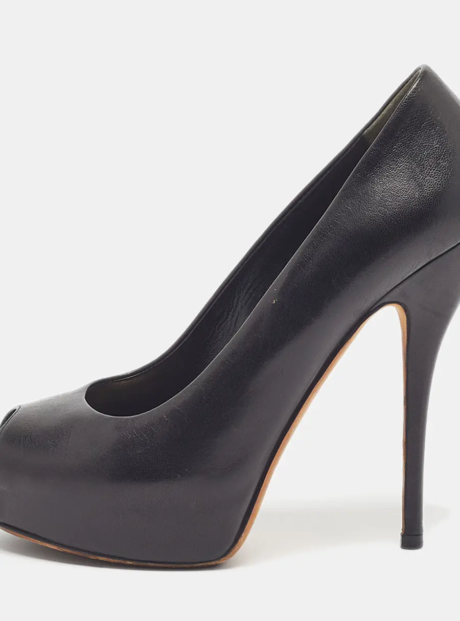 Gucci Size 36.5 Black Leather Platform Pumps