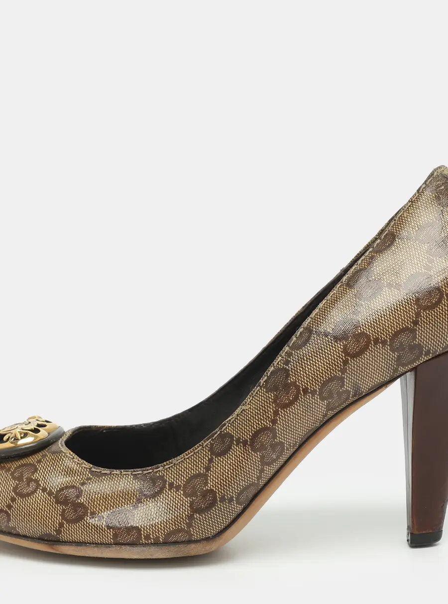 Gucci Hysteria Size 38 Beige Crustal Canvas Pumps