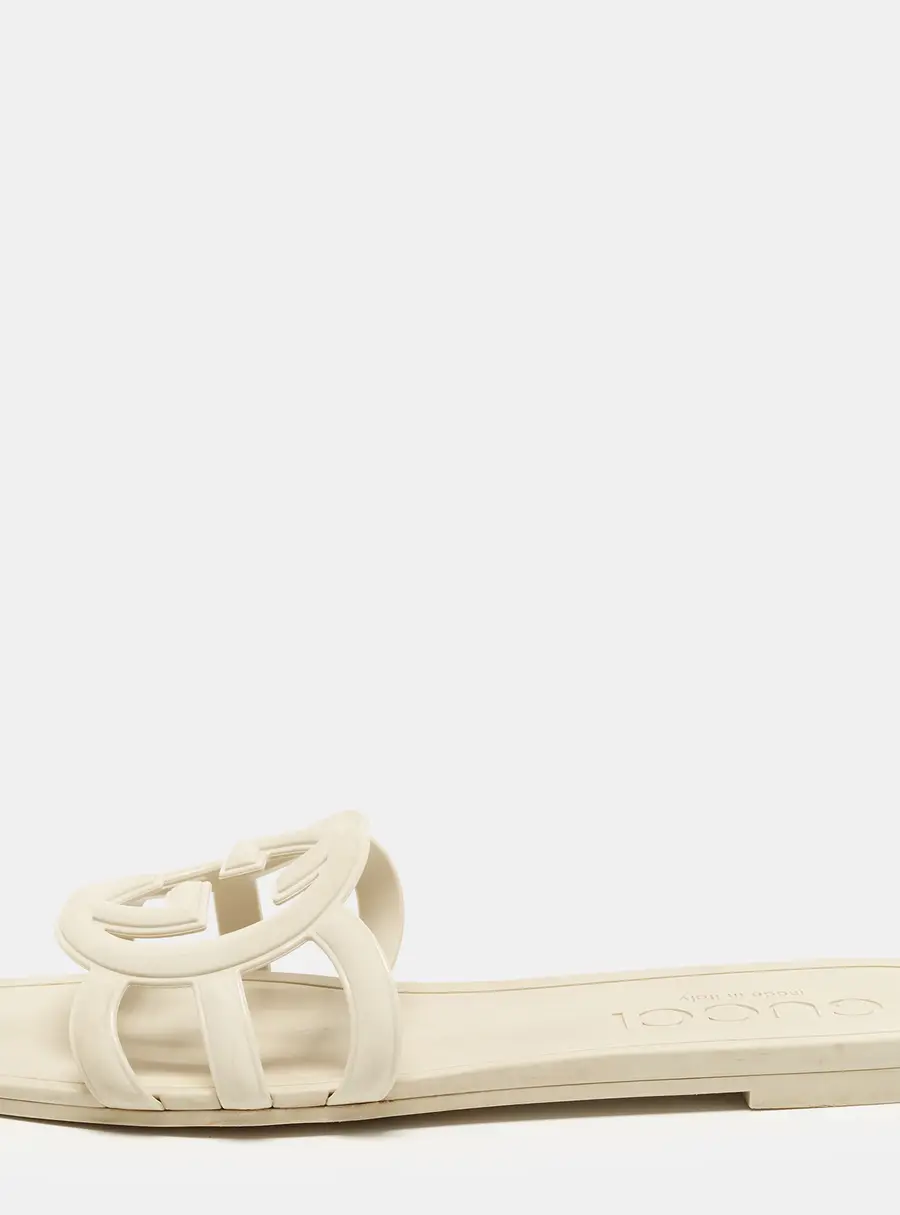 Gucci Interlocking G Size 40 Cream Rubber Flat Slides