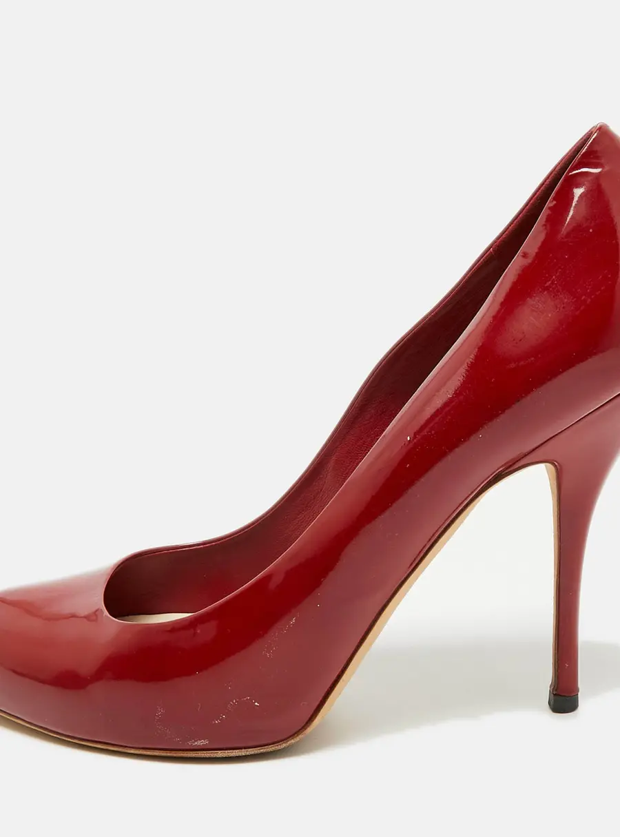 Gucci Size 41 Red Patent Leather Pumps