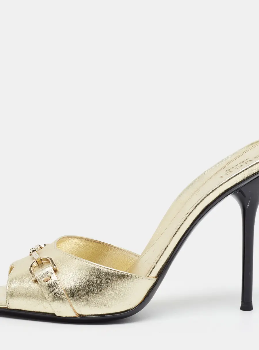 Gucci Size 38 Gold Leather Horsebit Open-Toe Slide Sandals