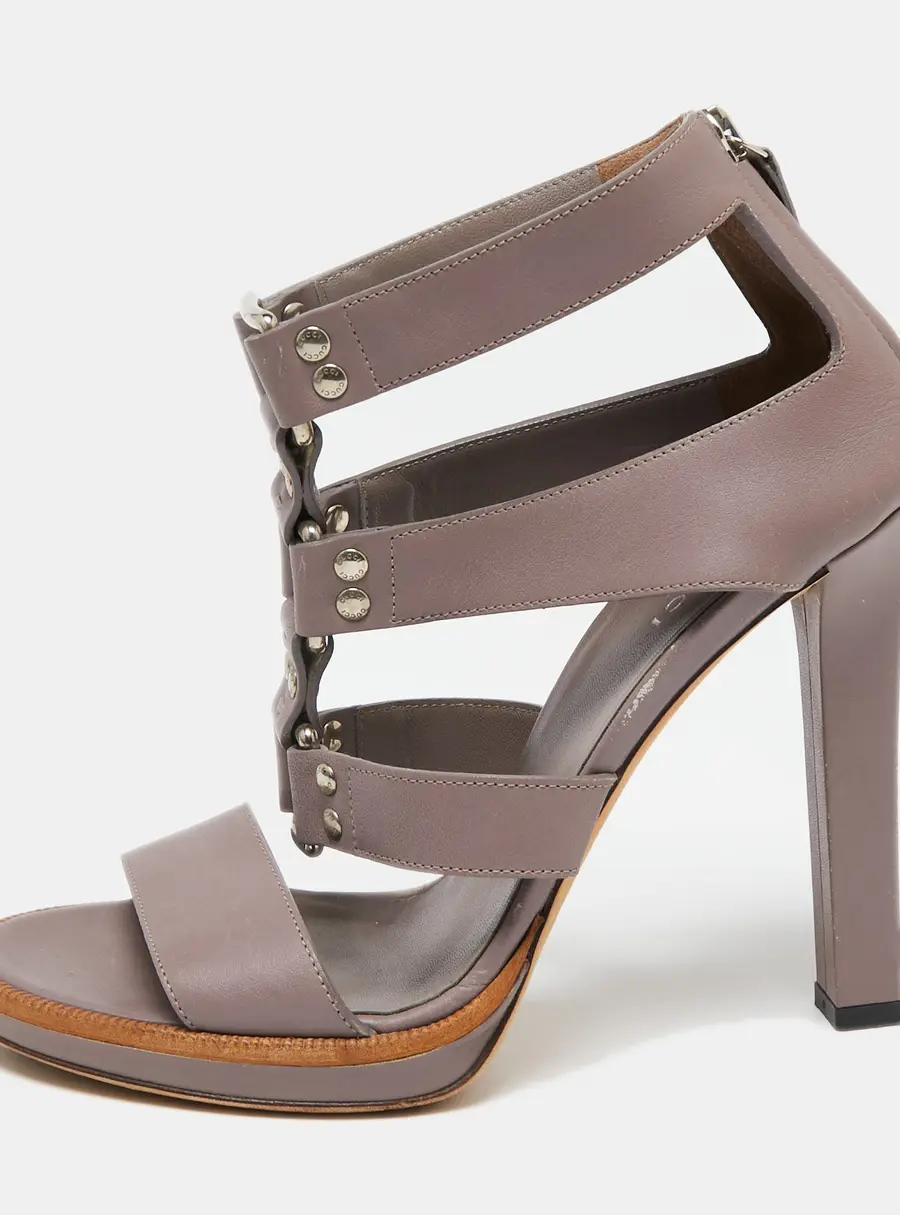 Gucci Mauve Leather Studded Gladiator Sandals Size 37.5