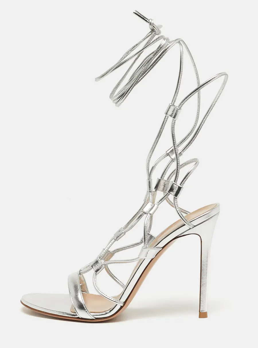 Gianvito Rossi Giza Size 39.5 Silver Leather Ankle Wrap Sandals