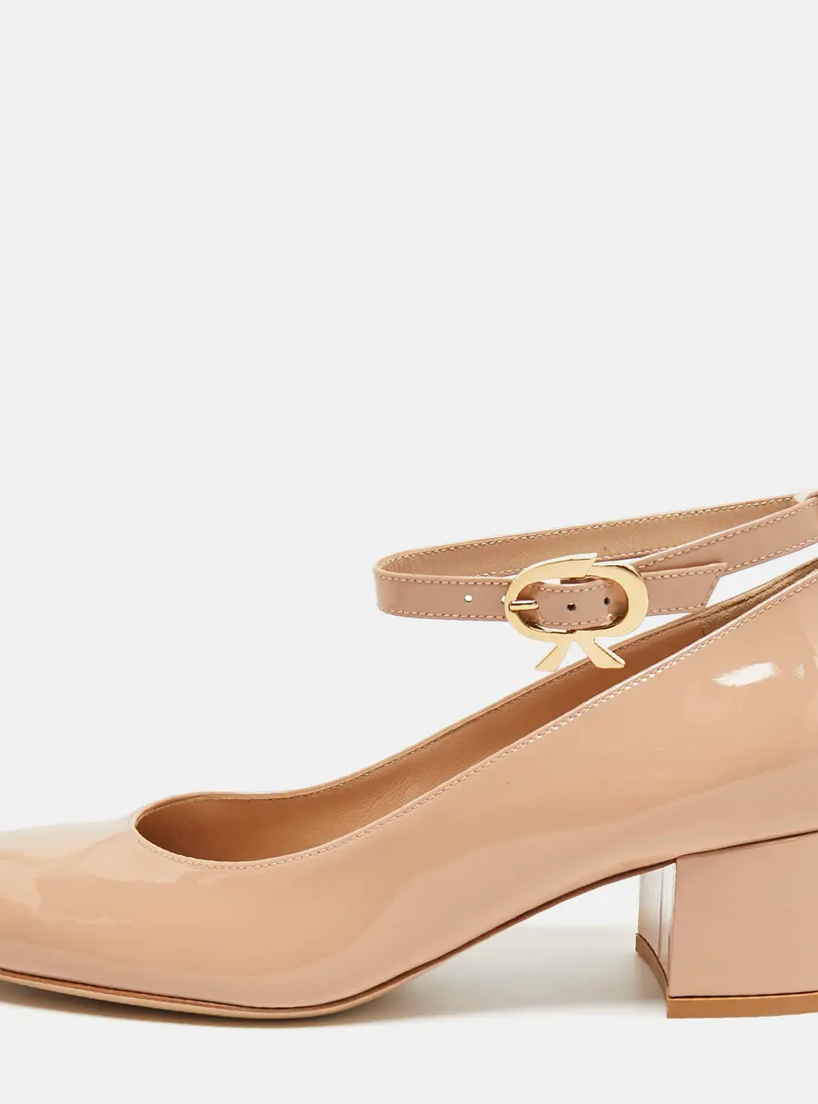 Gianvito Rossi Ribbon Size 40.5 Beige Patent Leather Mary Jane Pumps