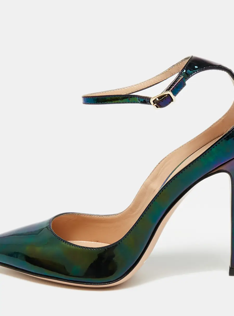 Gianvito Rossi Size 37.5 Black Iridescent Leather Stiletto Pumps