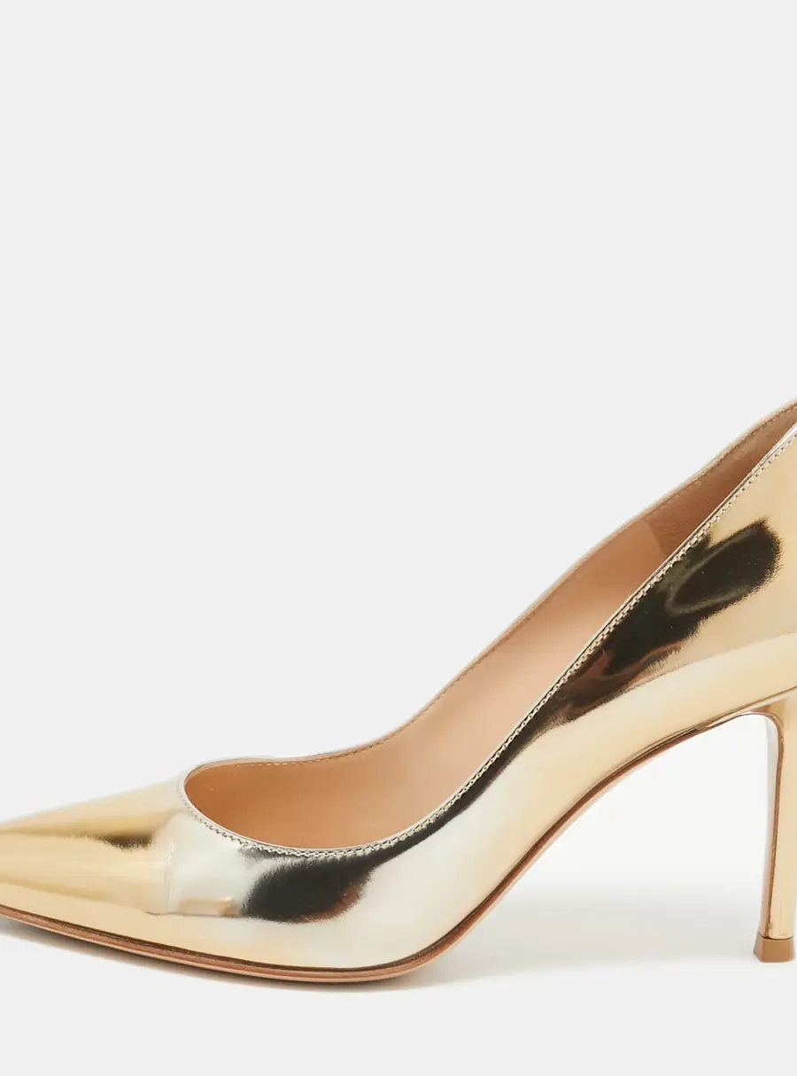 Gianvito Rossi Gold Leather Gianvito Pumps Size 35