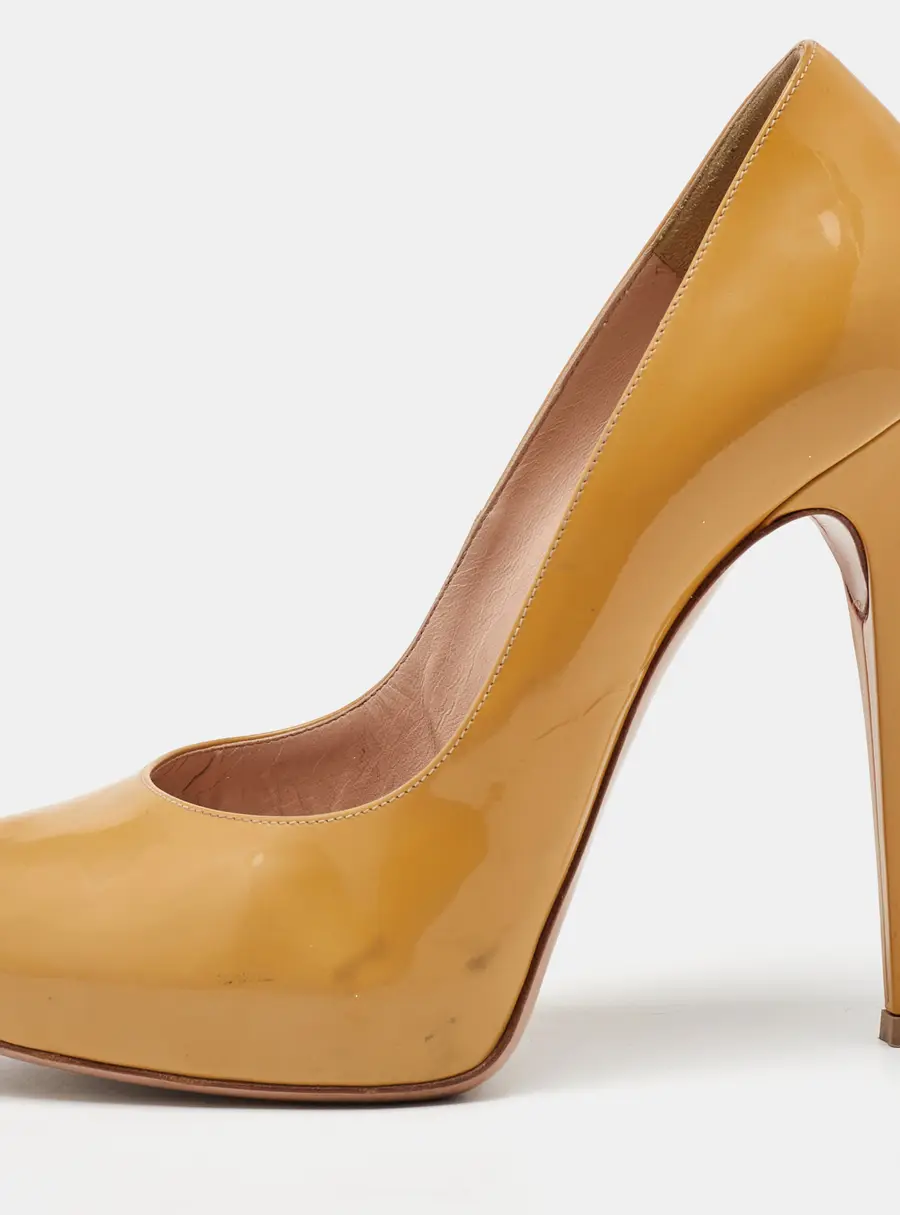 Gianvito Rossi Beige Patent Leather Peep Toe Platform Pumps Size 37.5